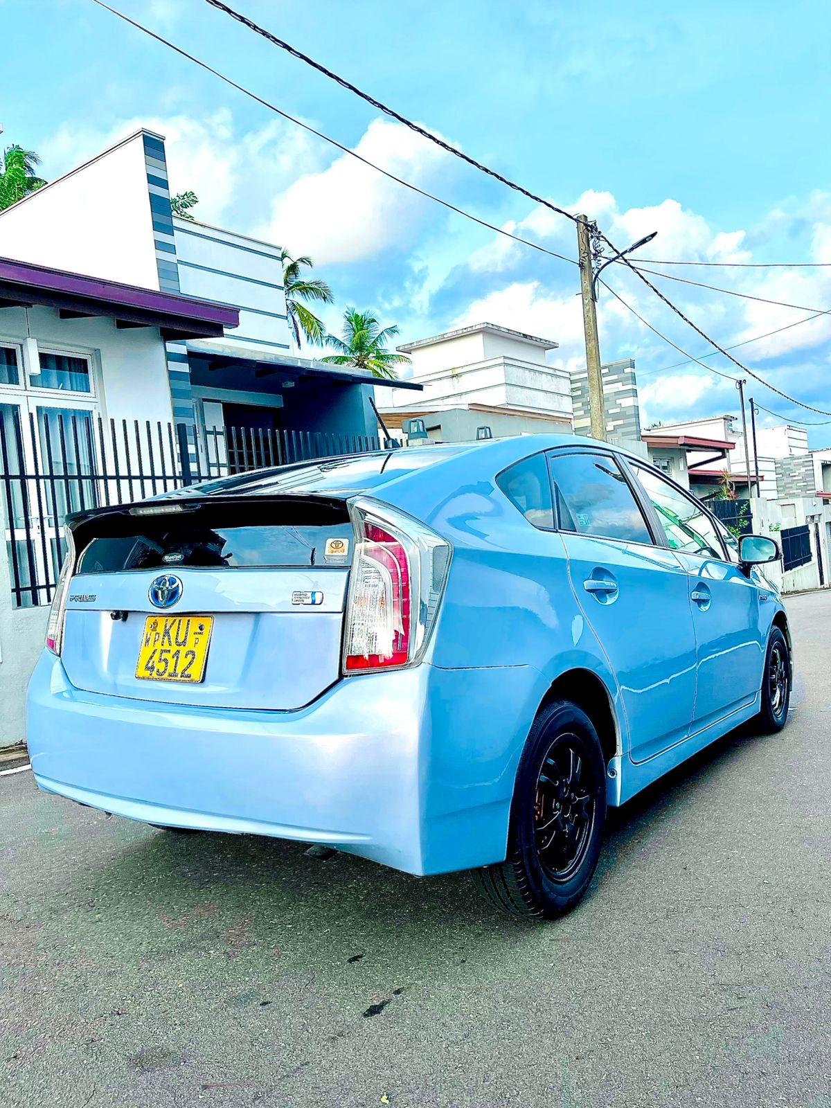 Rent A Car - Prius 3rd gen