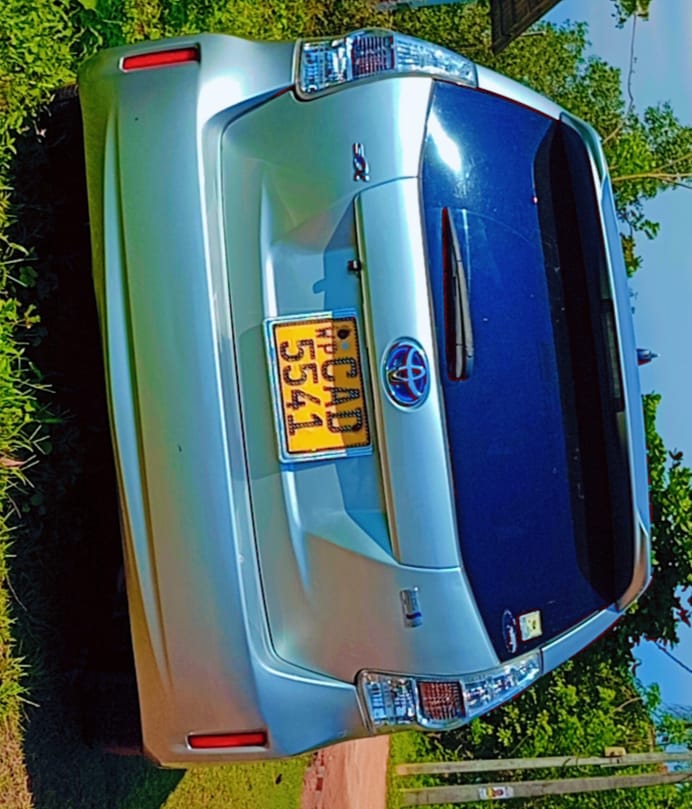 Toyota Prius Alpha with Driver for Hire – Comfortable & Reliable Travel in Colombo! 🚗