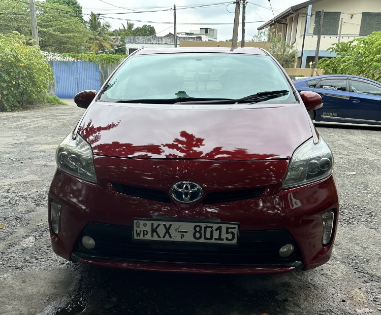 Toyota prius 2012